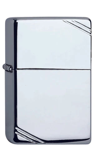 Ein wunderbares Zippo Vintage Benzinfeuerzeug von vorne.