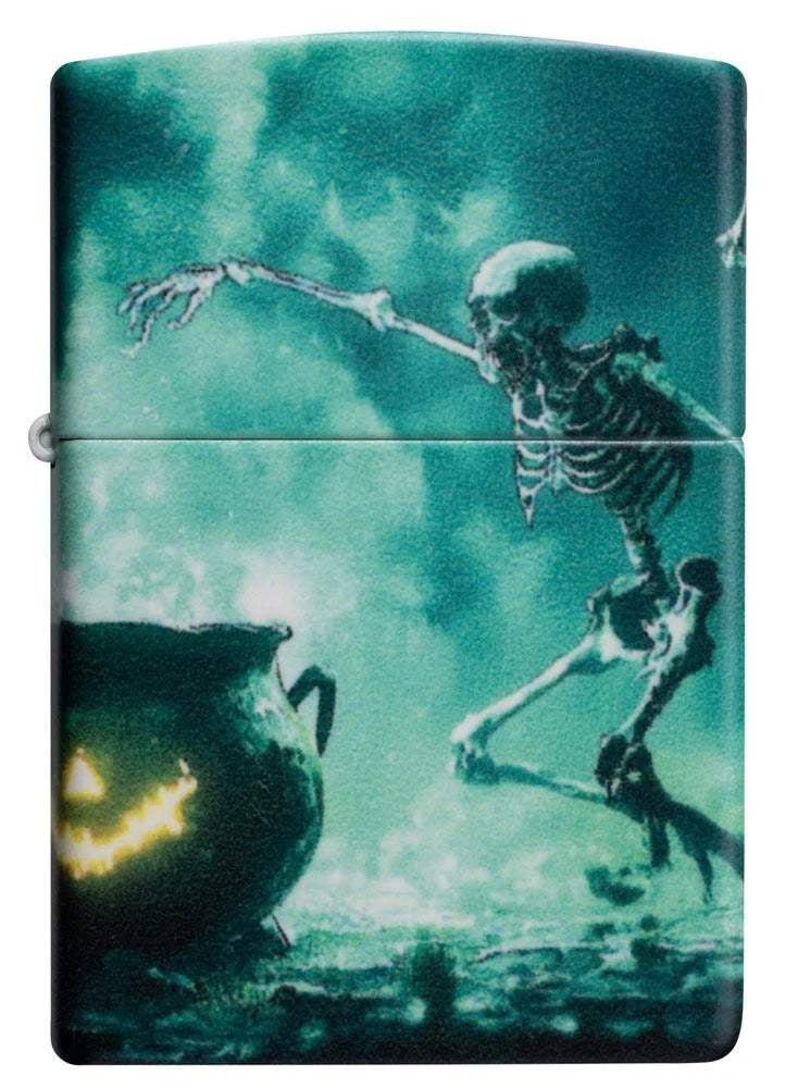 Vorderseite Zippo mit Skelett und Kessel Motiv