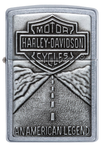 Zippo Benzinfeuerzeug mit Harley-Davidson Emblem und Straßenmotiv, Vorderansicht geschlossen.