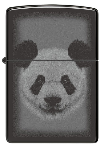 Wer kennt ihn nicht, den Panda der das Herz berührt. Ein wunderbares Zippo Panda Feuerzeug auf der Basis eines High Polish Black Zippo Benzinfeuerzeuges.