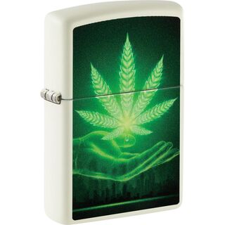 Dieses Zippo Cannabis leuchtet im Dunkel grün. Ein toller Effekt auf einem White Matte Zippo Benzinfeuerzeug.
