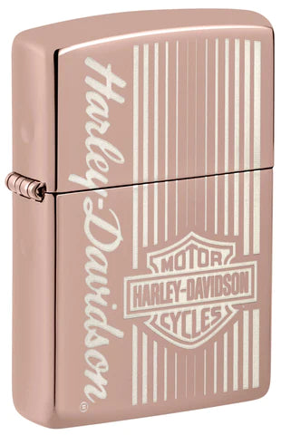 Dieses wunderbare Harley-Davidson Lady Zippo Benzinfeuerzeug wurde mit einer tollen Laser-Gravur auf einem High-Polish Rose Gold Zippo veredelt.