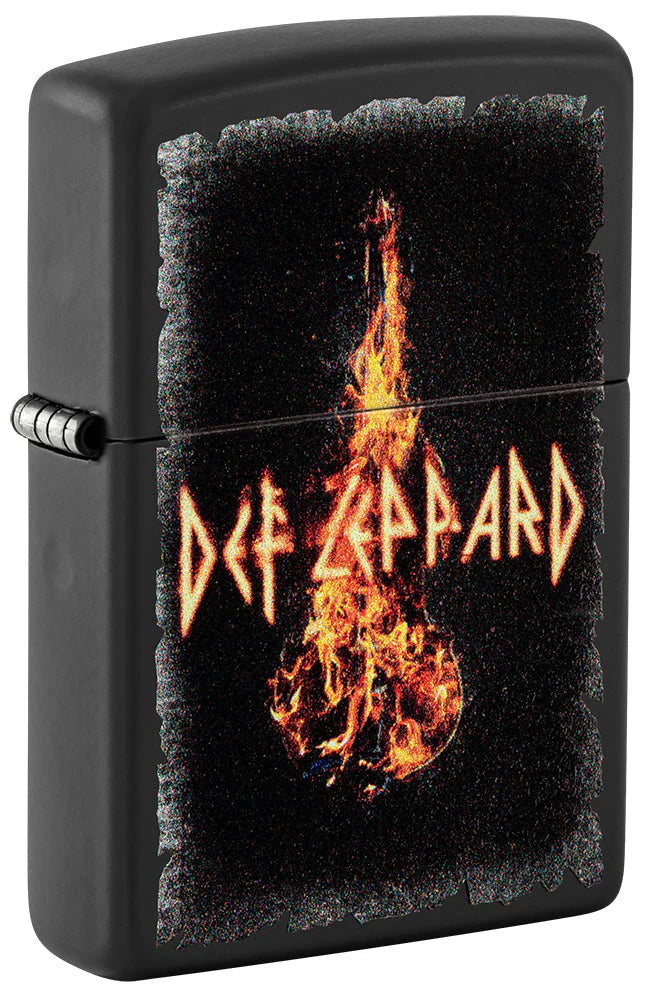 Zippo Def Leppard Benzinfeuerzeug mit Black Matte Oberfläche und Color Image Design – windfestes, nachfüllbares Sturmfeuerzeug.