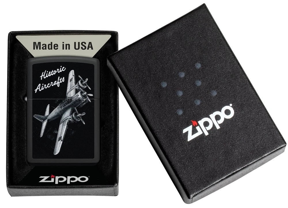 Zippo Geschenkbox mit Feuerzeug und historischem Flugzeug-Motiv