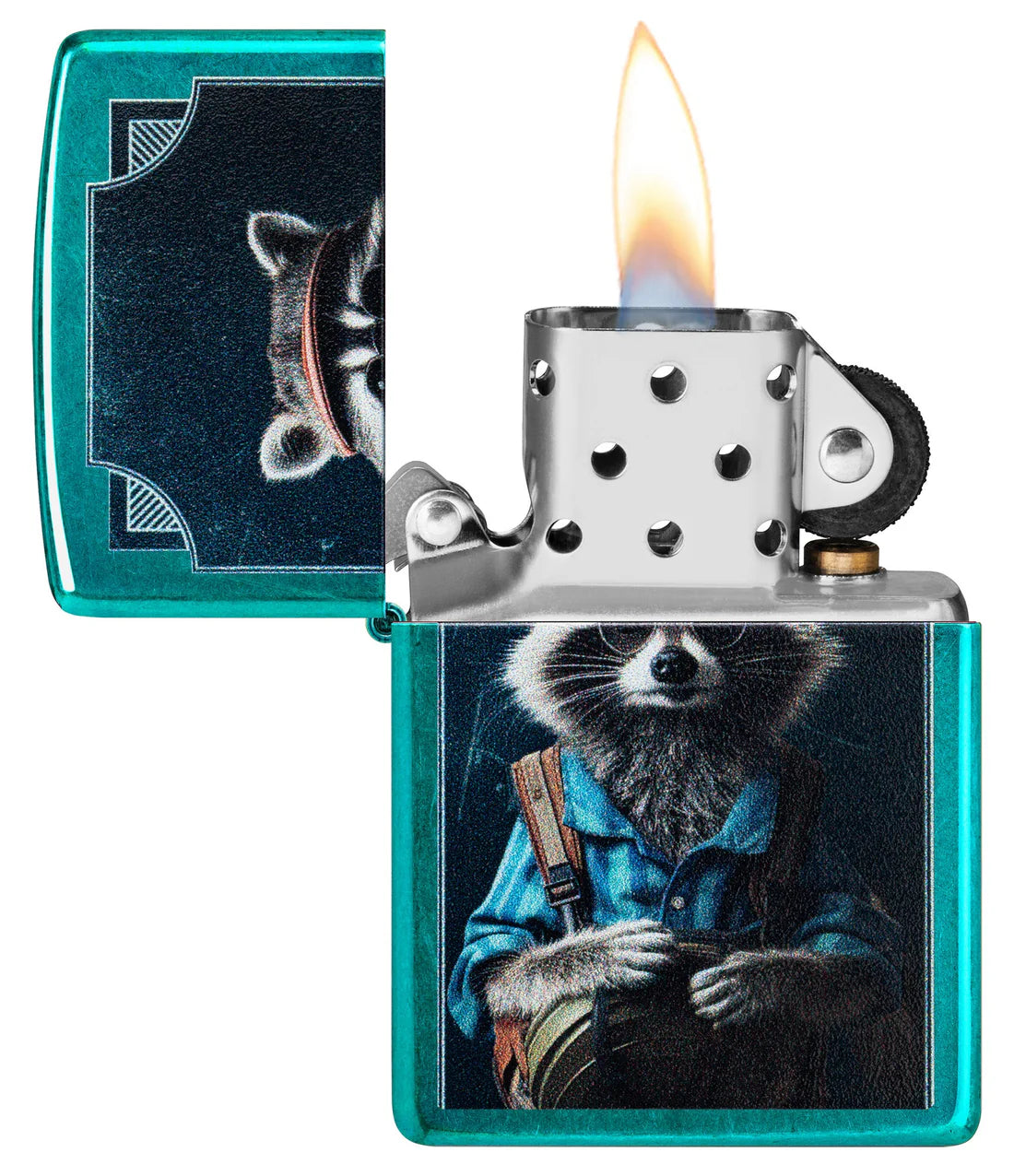 Zippo Feuerzeug geöffnet mit Flamme, Candy Teal Gehäuse und Waschbär Color Image