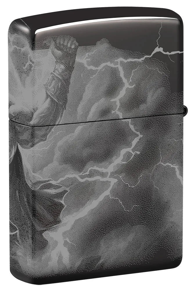 Rückseite eines schwarzen Zippo-Feuerzeugs mit Blitzeffekt und ausgestrecktem Arm von Zeus – kraftvolles Sturm-Motiv.