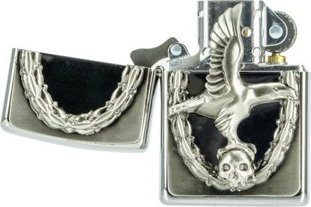 Zippo Adler im Spiegel