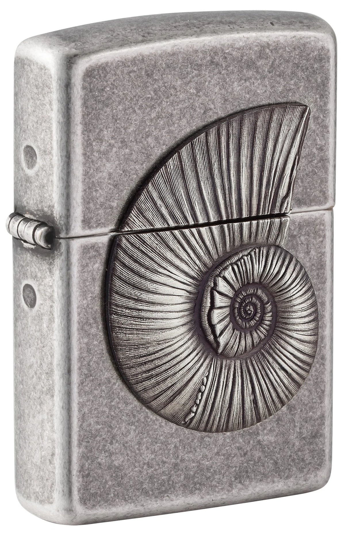 Zippo Feuerzeug Fossile Muschel mit Antique Silver Oberfläche und detailreichem Muschel-Emblem