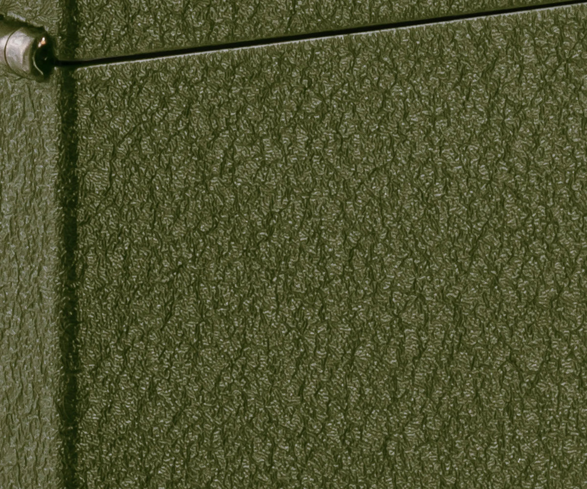 Makroaufnahme der fein strukturierten olivgrünen Green-Crackle-Oberfläche