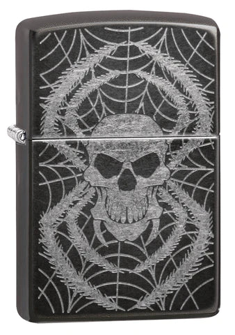Welch furchterregendes Monster, eine Totenkopf Spinne. Vor was hast Du mehr Angst, vor der Spinne oder dem Totenkopf. Eine schöne Gravur auf einem Grey Dusk Zippo Benzinfeuerzeug.