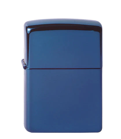 Das Zippo Sapphire High Polish Zippo Benzinfeuerzeug ist eine wunderbare Ergänzung in der Basic Collektion.