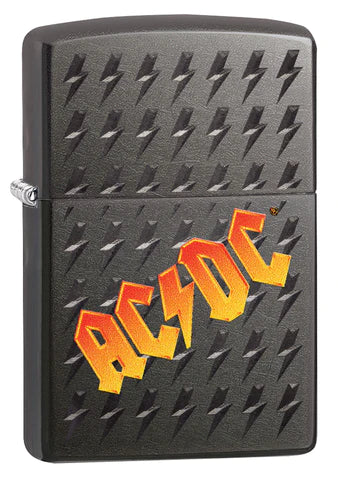 Auf diesem schönen Black Matte Zippo Benzinfeuerzeug blitzt es auf der ganzen Fläche. Das AC/DC Logo in gelb und oranger Farbe rundet dieses schöne Design ab.