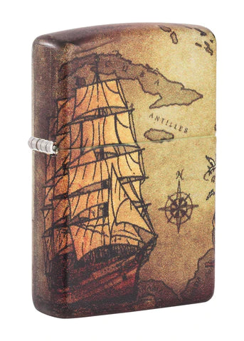 Dieses Zippo Piratenschiff hat es in sich, denn diese Seeräuber waren während mehr als 200 Jahren gefürchtet. Ein schönes 540° Color Image. Auf der Vorderseite das Schiff der Freibeuter, auf der Rückseite eine Schatzkarte mit den hoffentlich richtigen Hinweisen zum Schatz. Ohne dieses Zippo Benzinfeuerzeug findest Du den Schatz nie.